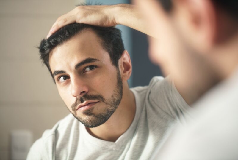 Tôi có thể làm gì để năng ngừa rụng tóc tự nhiên?