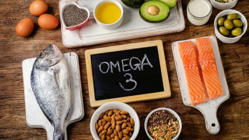 Omega-3 là một chuỗi dài axit béo không bão hòa có nhiều trong cá hồi đóng vai trò quan trọng trong sản xuất tinh trùng.