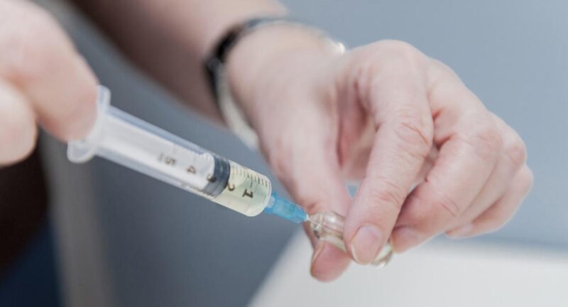 Vắc-xin cho nam giới hàng đầu phải kể đến Tdap